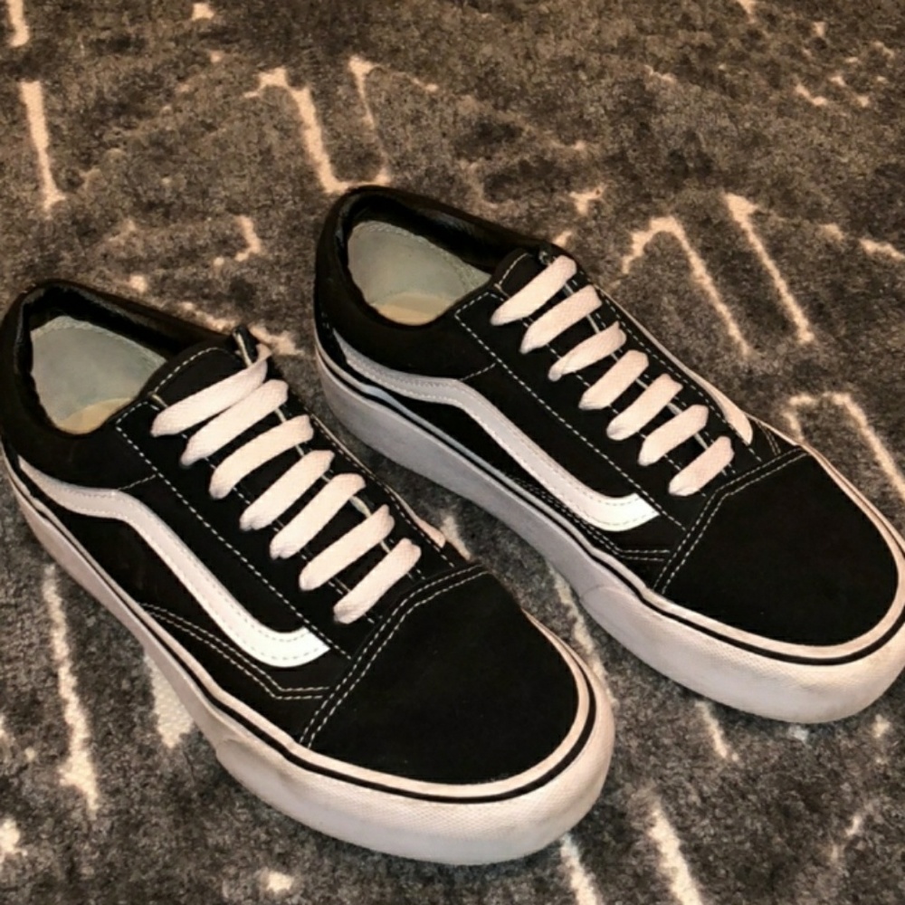 Old skool platform vans
